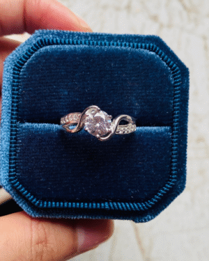 Eternal Twist Ring